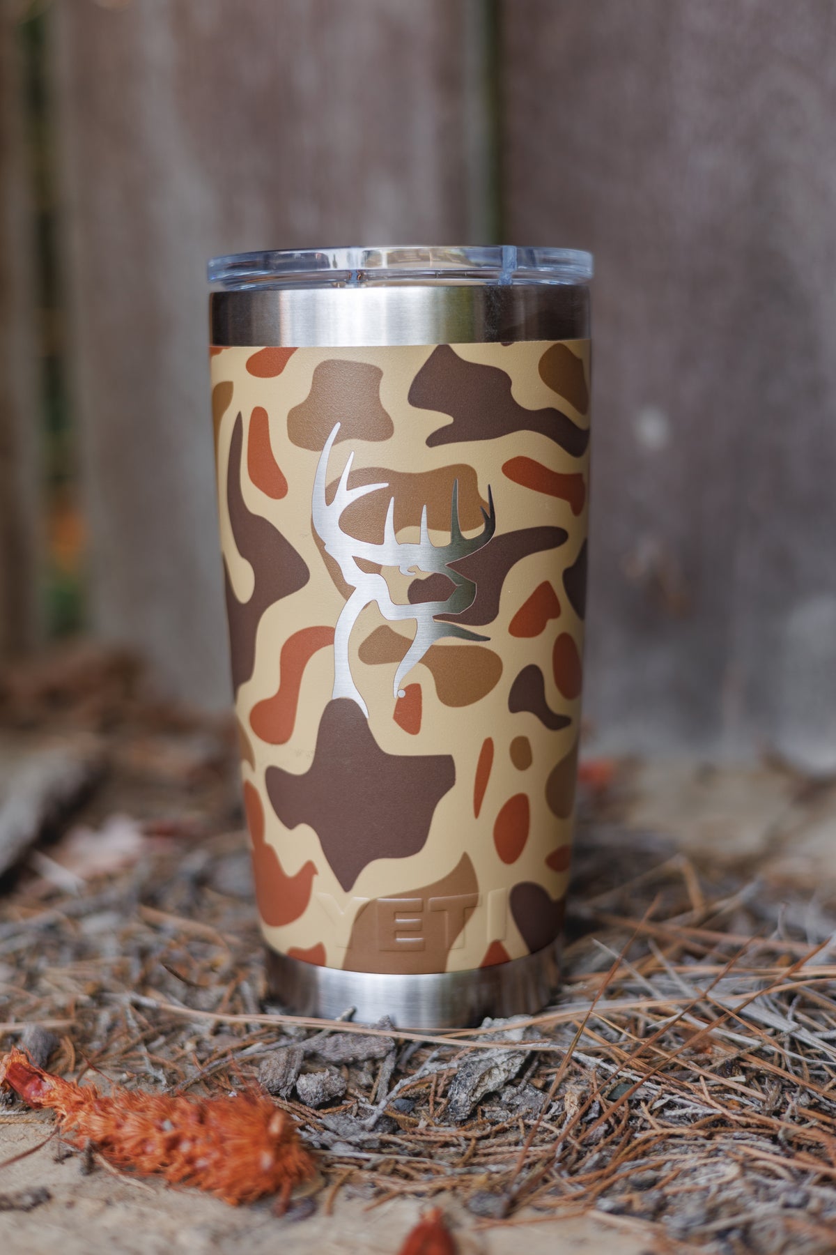 Buck Commander 20oz Wetlands Camo Icon Yeti Rambler