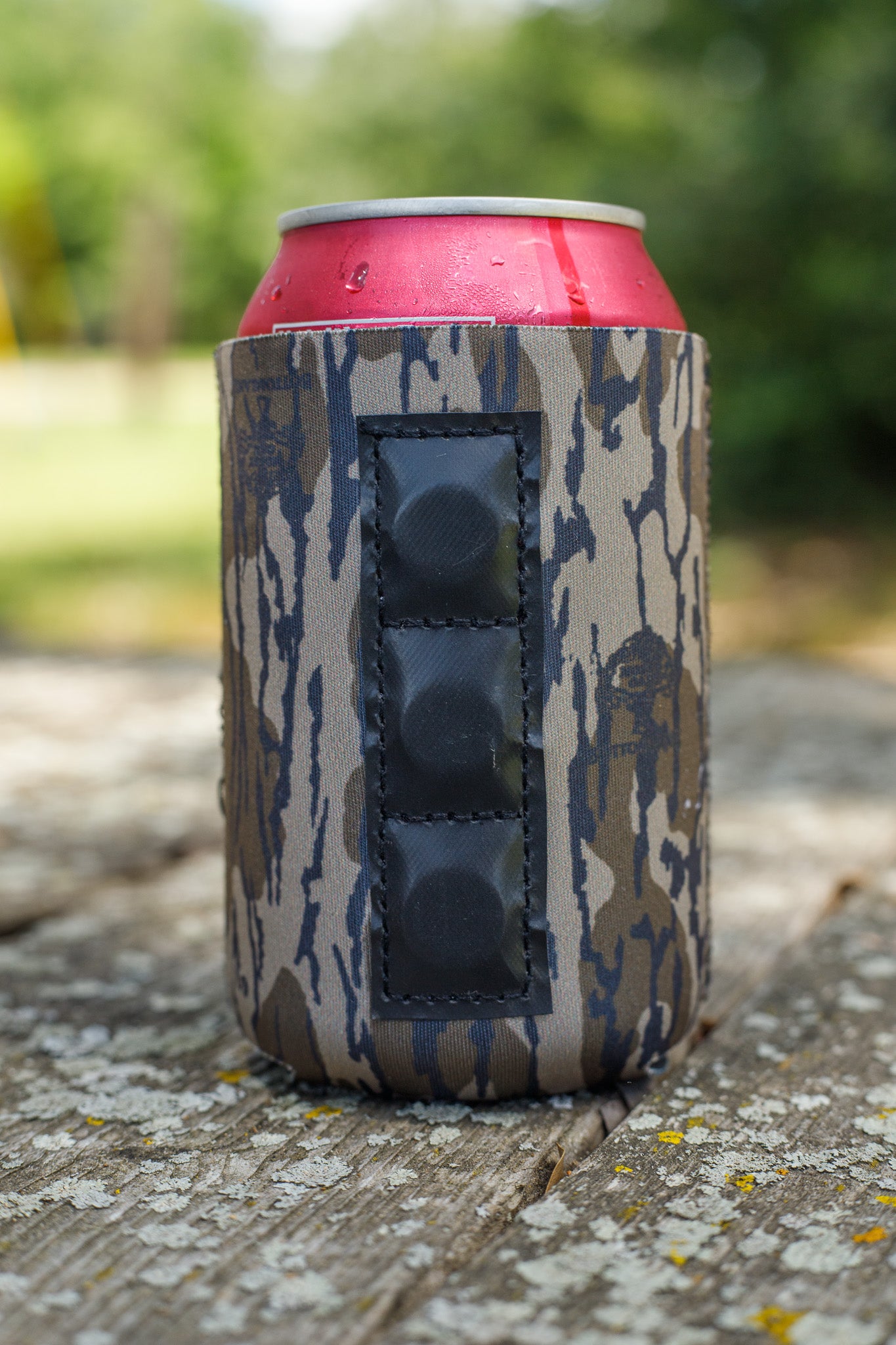 Buck Commander Magnetic Mossy Oak Can Cooler