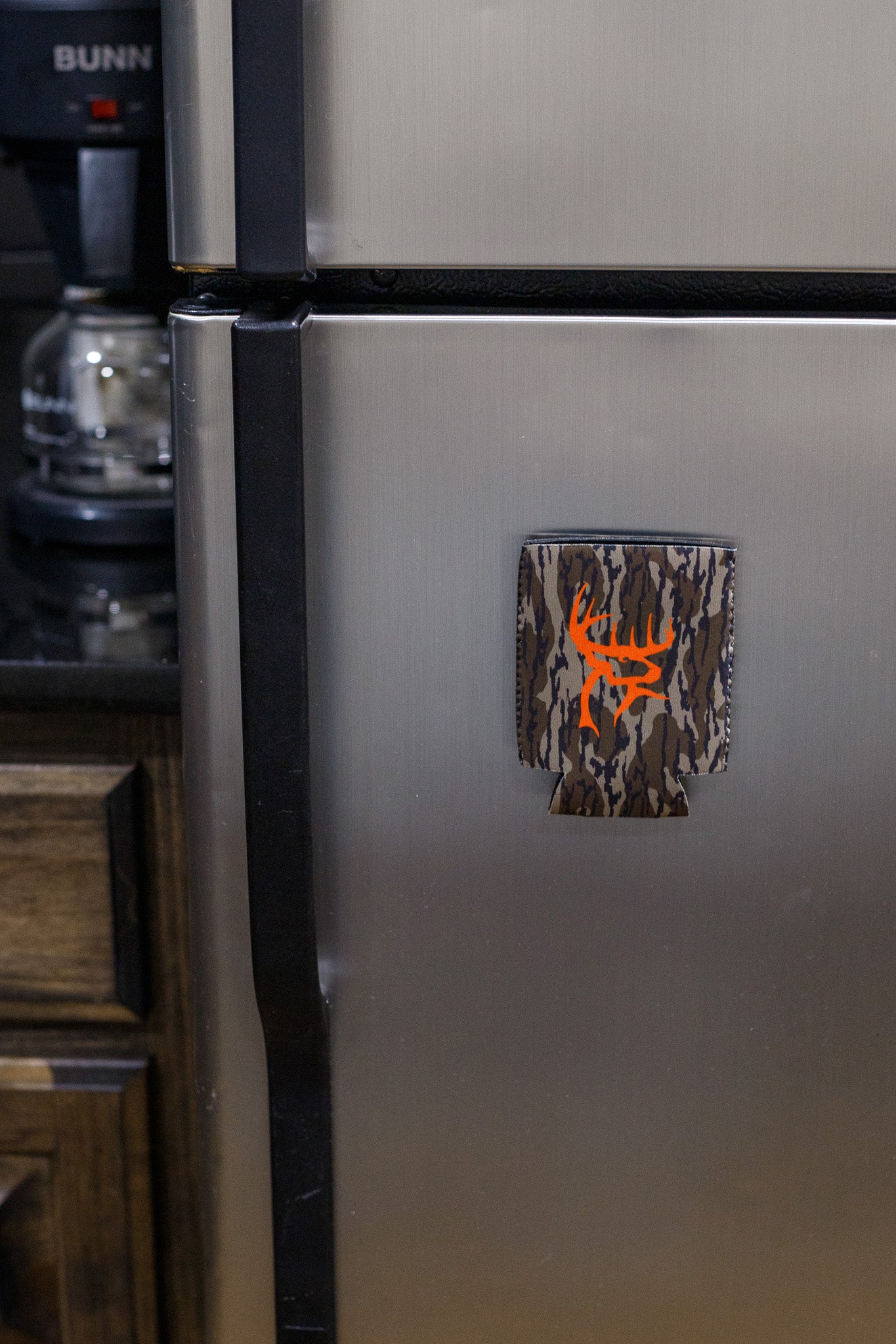 Buck Commander Magnetic Mossy Oak Can Cooler